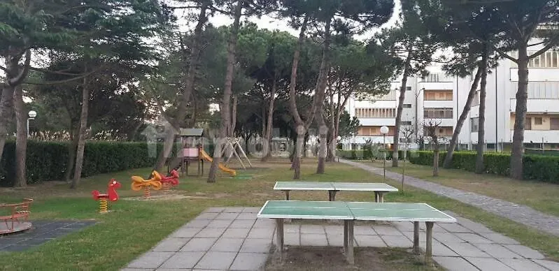 Complesso Mosaico Non Fornisce Prestazioni Di Carattere Alberghiero, Appartamenti Arredati Come Da Foto, Per Il Check In Agenzia Ferro Viale Francesco Petrarca 391 Lido Adriano Ra